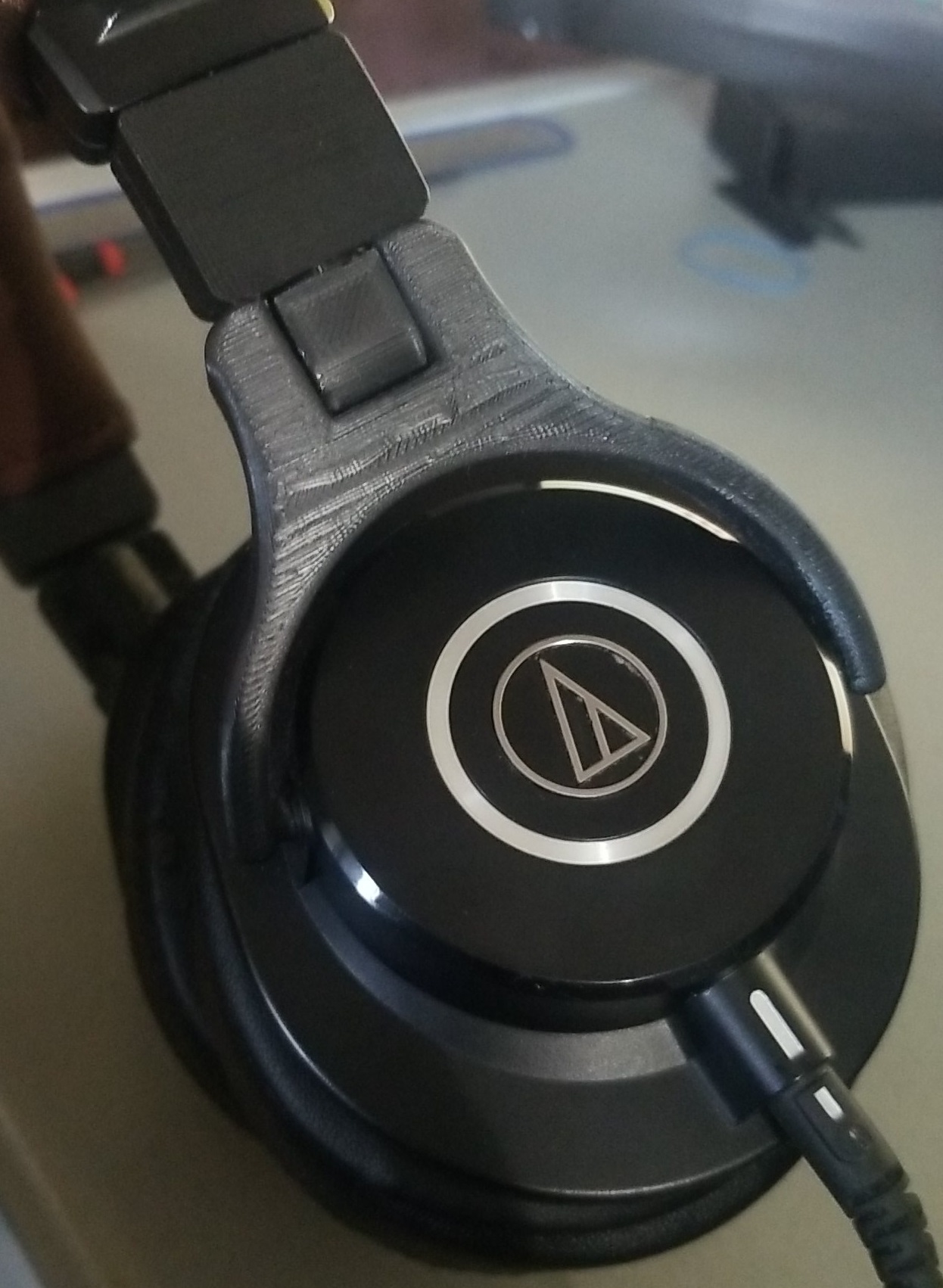 Fully assembled headphones